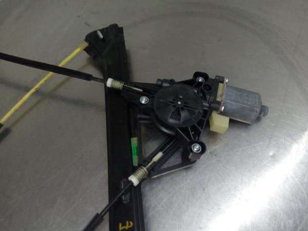 Lève-vitre avant gauche VOLKSWAGEN Golf Sportsvan (AM1) Imagem-1