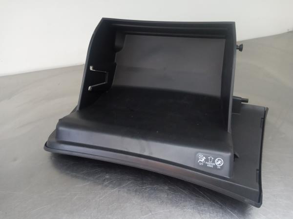 Guantera NISSAN X-Trail (T32)