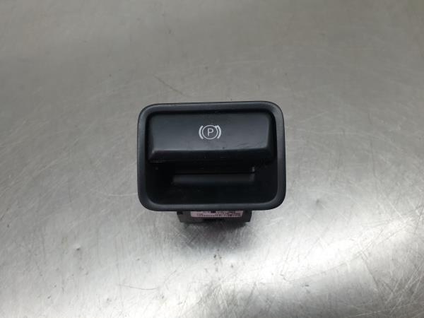 Botão / interruptor travão de parque MERCEDES-BENZ Classe A (W176)