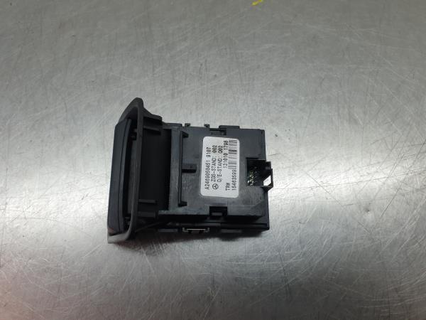 Parking brake switch MERCEDES-BENZ Classe A (W176) Imagem-1