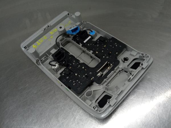 Plafonier frente AUDI A6 Avant (4G5, 4GD, C7) Imagem-1