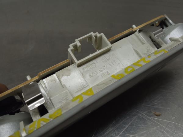 Plafonier central AUDI A6 Avant (4G5, 4GD, C7) Imagem-3