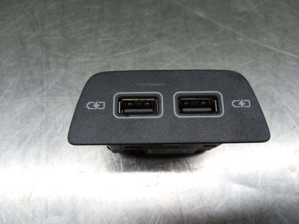 Módulo USB / AUX / IPOD VOLKSWAGEN Polo (AW1)