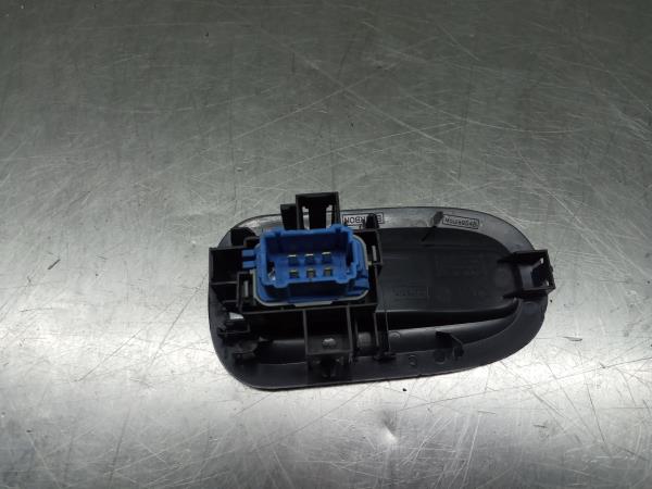 Mando / interruptor elevalunas delantero derecho RENAULT Master III Chassis (EV/HV/UV) Imagem-2