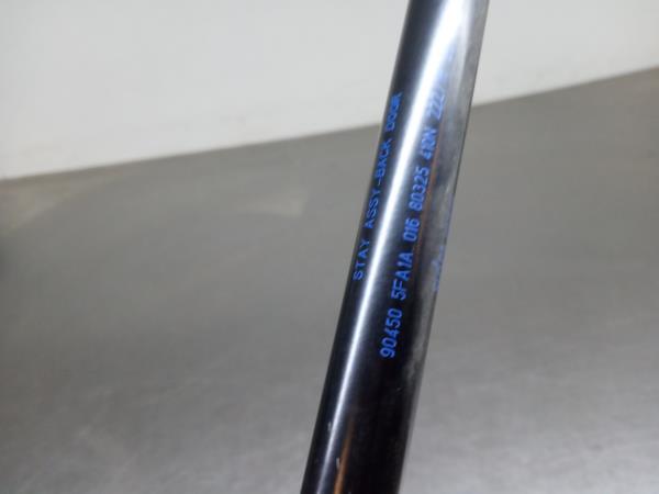 Amortecedor da mala NISSAN Micra V (K14) Imagem-1