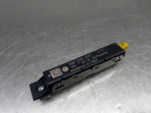 Amplificador de antena VOLKSWAGEN Passat Variant (3G5, CB5)