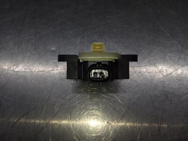 Right front airbag sensor MERCEDES-BENZ Classe A (W176) Imagem-1