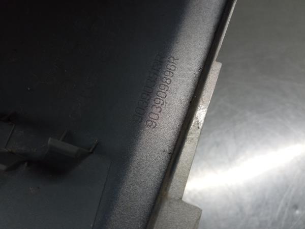 Canto Trás Dto Superior  RENAULT Trafic III Combi (JG_) Imagem-3