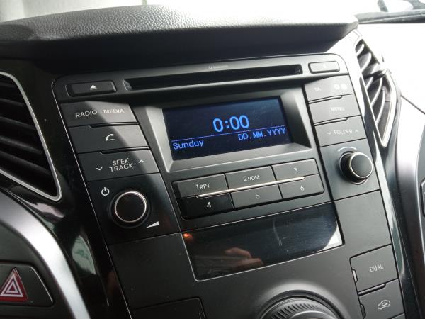Rádio / auto-rádio HYUNDAI i40 (VF)