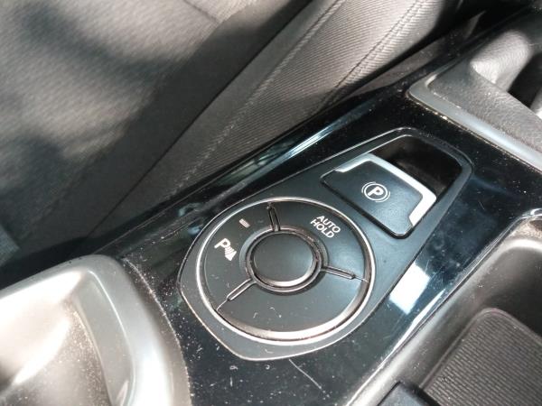 Pulsante / interruttore freno di stazionamento HYUNDAI i40 (VF)