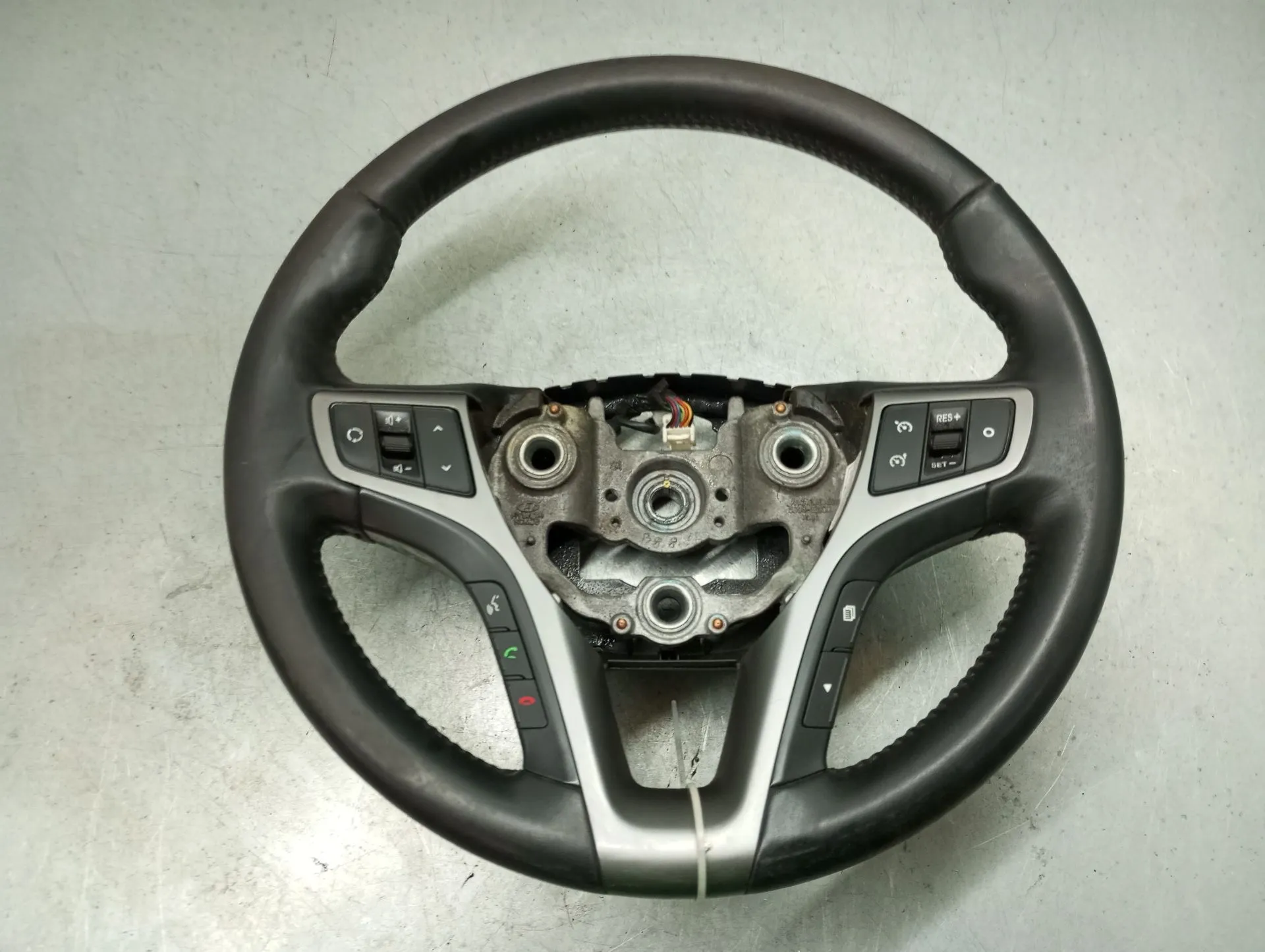 Volante HYUNDAI i40 (VF)