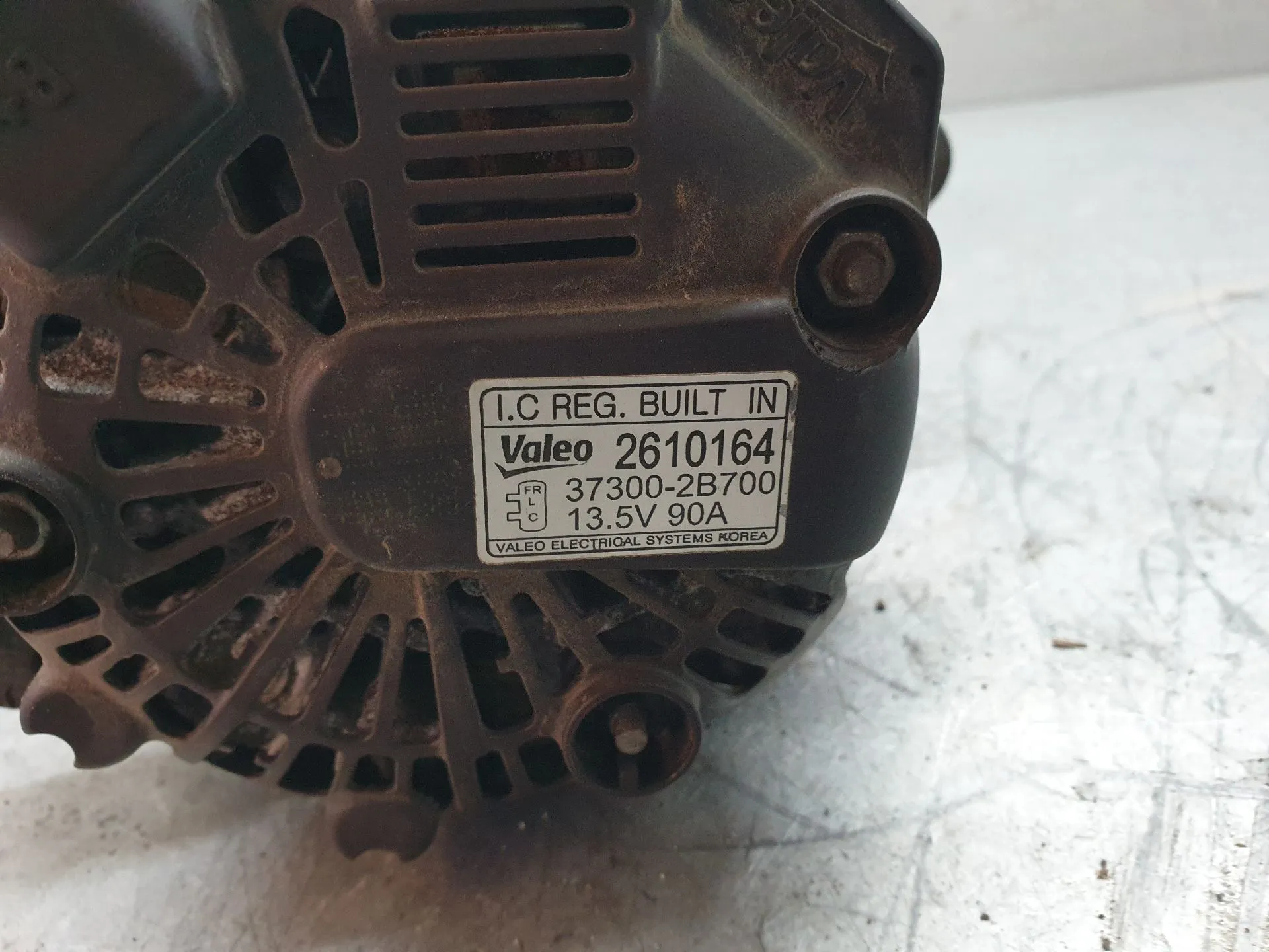 Alternador HYUNDAI i30 (GD) Imagem-5