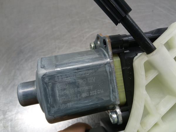 Elevalunas trasero derecho VOLKSWAGEN Polo (AW1) Imagem-4