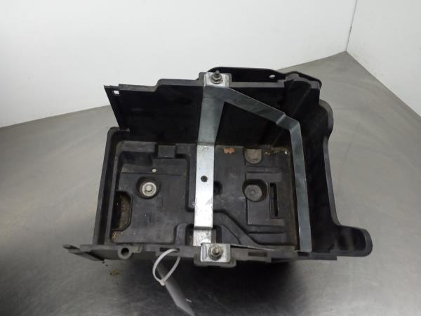 Base / scatola della batteria FORD Fiesta VI (CB1, CCN)