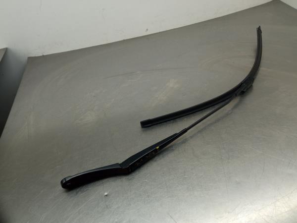 Windscreen wiper arm Left front FORD Fiesta VII (HJ, HF)