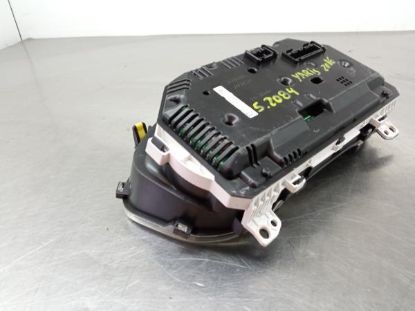 Quadrante / painel de instrumentos TOYOTA Yaris (_P13_) Imagem-5