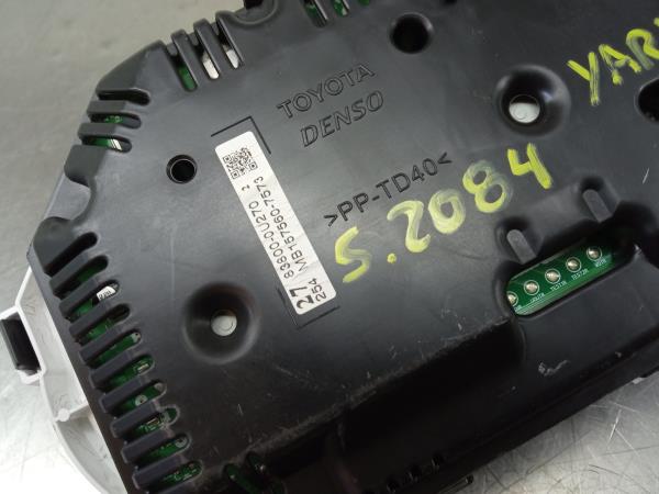 Quadrante / painel de instrumentos TOYOTA Yaris (_P13_) Imagem-4