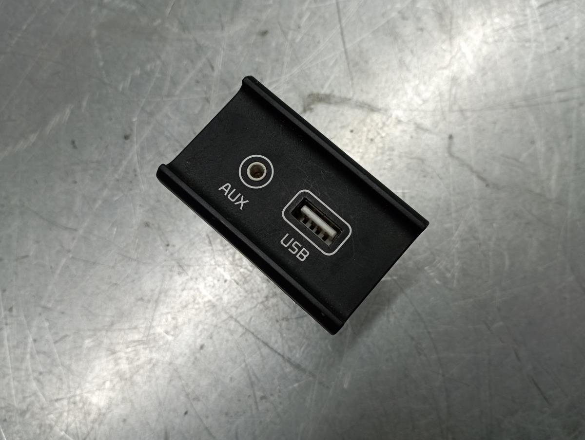Módulo USB / AUX / IPOD HYUNDAI i20 (GB)