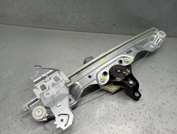 Alzavetro posteriore sinistro RENAULT Kadjar (HA_, HL_) Imagem-1