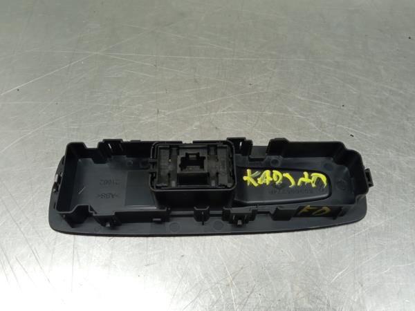Mando / interruptor elevalunas delantero derecho RENAULT Kadjar (HA_, HL_) Imagem-1