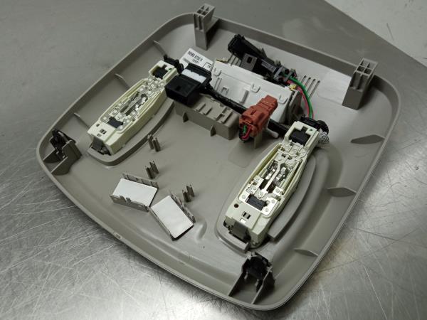 Front seat light RENAULT Kadjar (HA_, HL_) Imagem-2