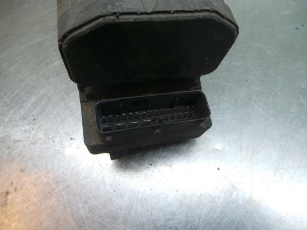 ABS OPEL Tigra (75_) Imagem-1