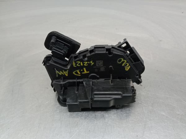 Cerradura / cierre puerta trasera derecha VOLKSWAGEN Polo (AW1)