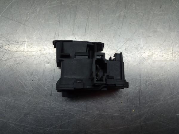 Attuatore Serratura serbatoio carburante VOLKSWAGEN Polo (AW1) Imagem-1