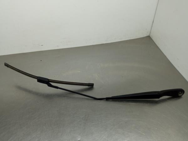 Brazo de limpiaparabrisas delantero derecho VOLVO S40 II (MS)