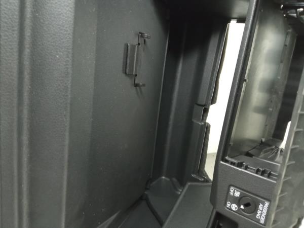Glove Box / Compartment AUDI Q2 (GA) Imagem-5
