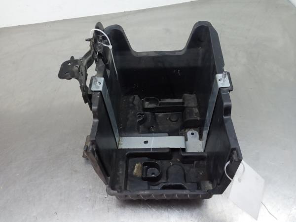 Base / scatola della batteria FORD Fiesta VI (CB1, CCN)