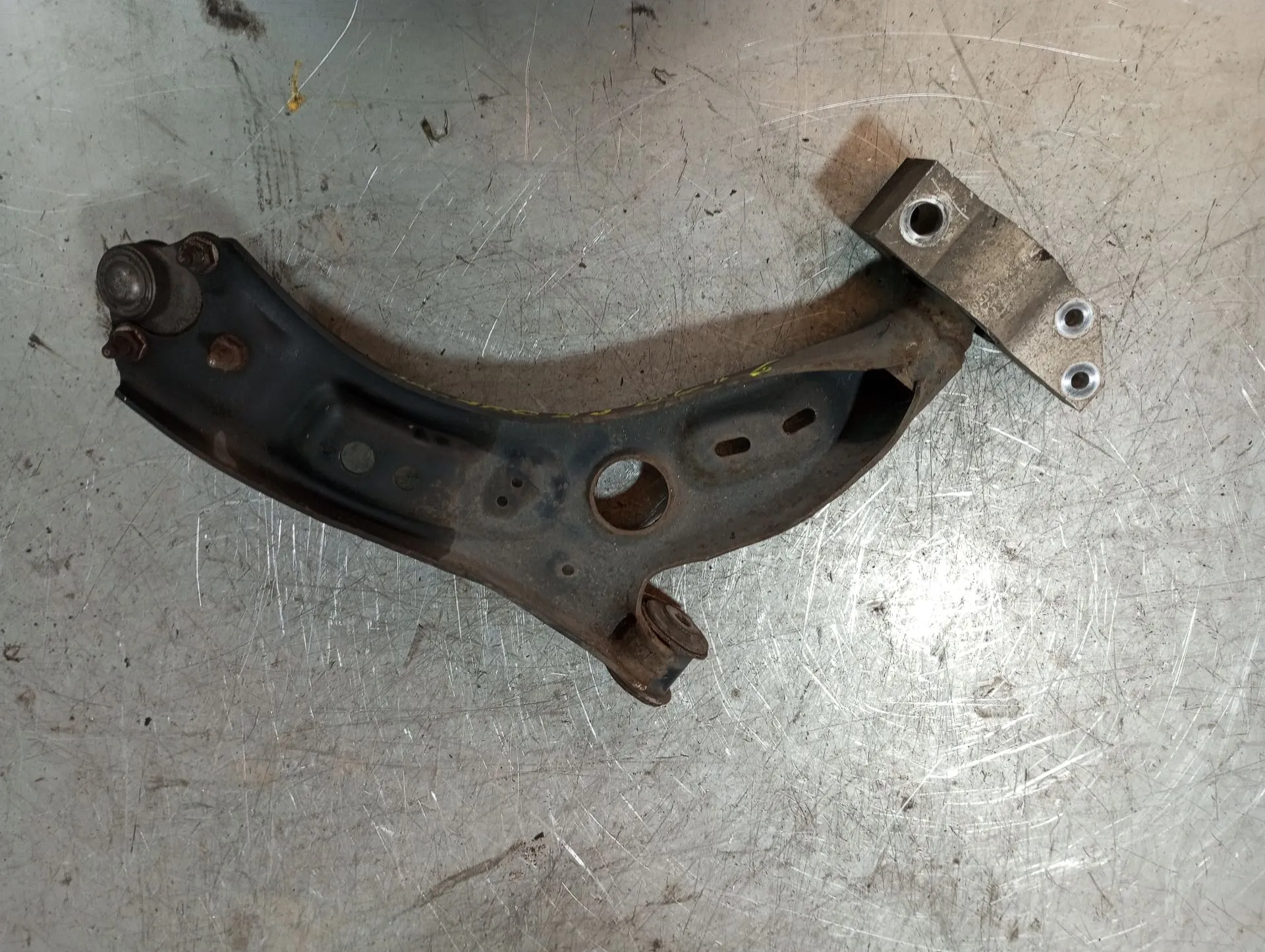 Braccio di sospensione anteriore sinistro VOLKSWAGEN Golf VI (5K1) Imagem-1