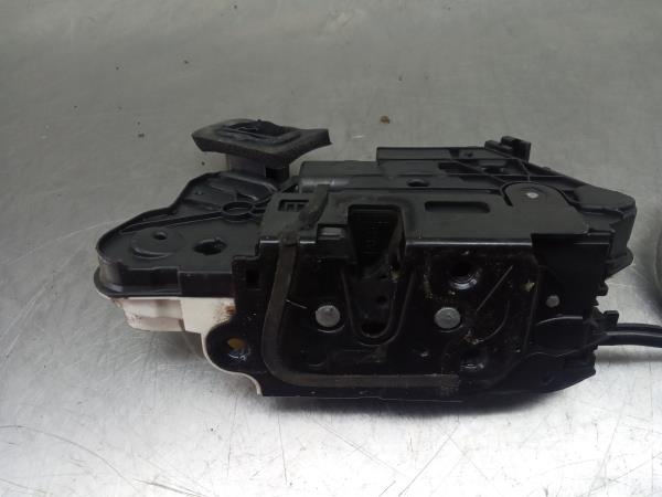 Serratura / chiusura porta anteriore sinistro VOLKSWAGEN Golf VI (5K1) Imagem-1