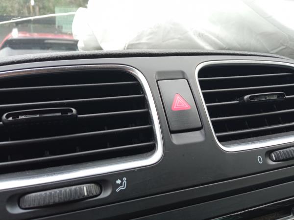 Botão / interruptor 4 piscas VOLKSWAGEN Golf VI (5K1)