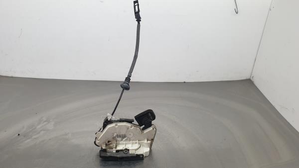 Serratura / chiusura posteriore Sinistra VOLKSWAGEN Golf VII (5G1, BQ1, BE1, BE2)