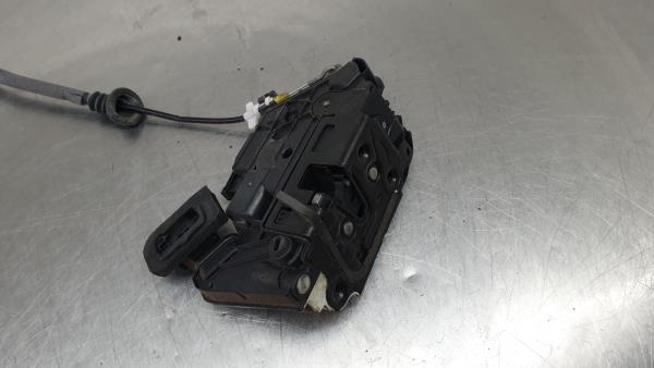 Serratura / chiusura posteriore Sinistra VOLKSWAGEN Golf VII (5G1, BQ1, BE1, BE2) Imagem-1