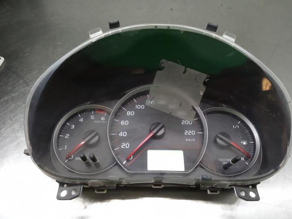 Quadrante / painel de instrumentos TOYOTA Yaris (_P13_)