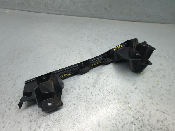 Guia de pára-choques trás direita RENAULT Megane IV Grandtour (K9A/M_)