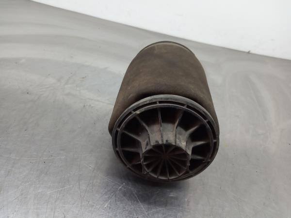 Pompe / ballon de suspension MERCEDES-BENZ Classe M (W164) Imagem-2