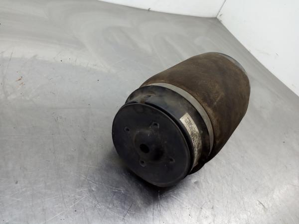 Pompe / ballon de suspension MERCEDES-BENZ Classe M (W164) Imagem-1