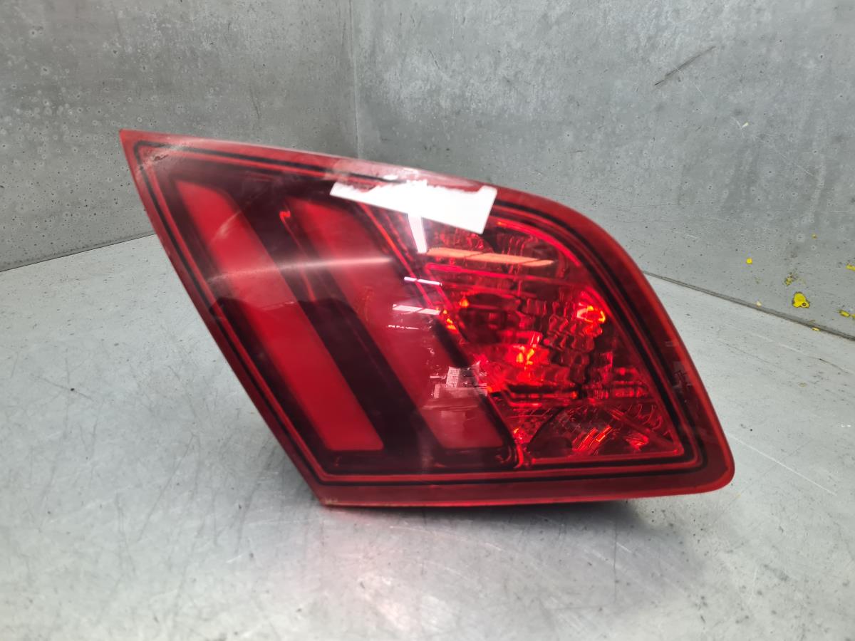 Farolim da mala esquerdo PEUGEOT 308 II