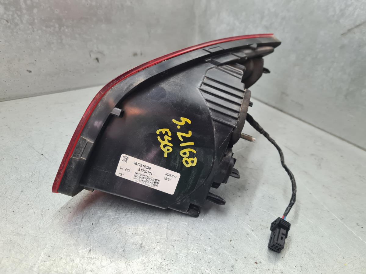 Farolim da mala esquerdo PEUGEOT 308 II Imagem-2