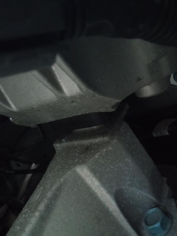 Apoio da caixa NISSAN Note (E12)