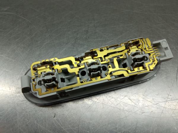 Front seat light NISSAN Note (E12) Imagem-1