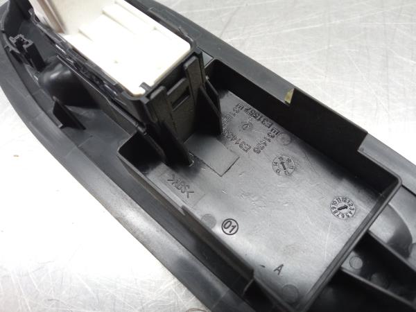 Mando / interruptor elevalunas delantero derecho PEUGEOT 2008 I (CU_) Imagem-2