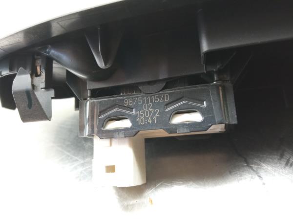 Mando / interruptor elevalunas delantero derecho PEUGEOT 2008 I (CU_) Imagem-3