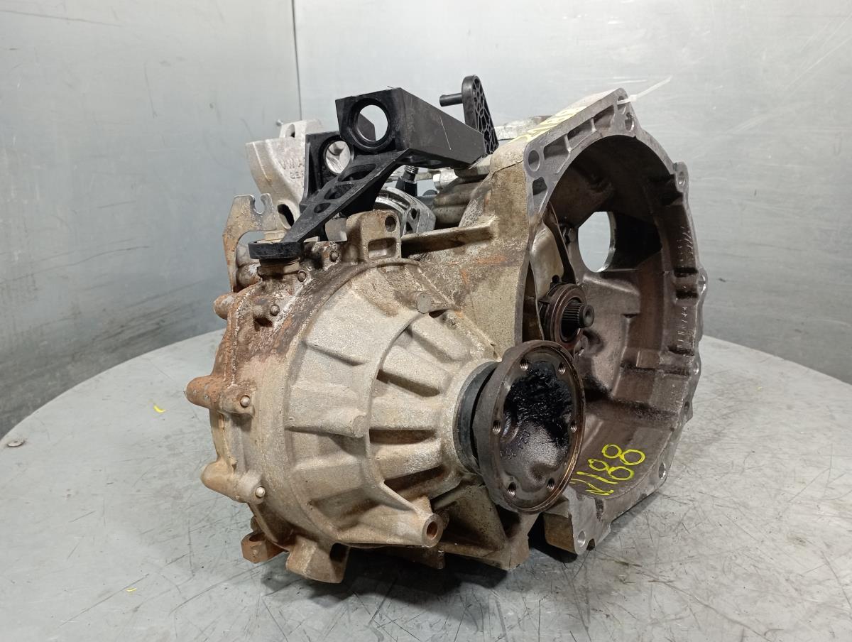Manual gearbox VOLKSWAGEN Golf VI (5K1) Imagem-1