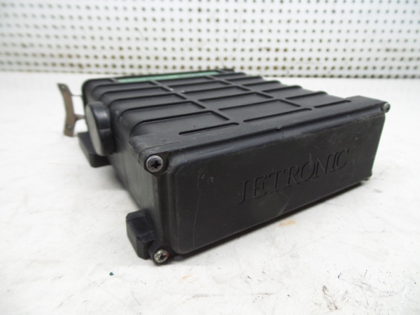 Centralina motor / ECU MERCEDES-BENZ Três volumes (W124)