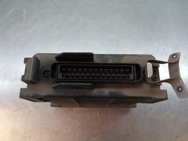 Centralina motor / ECU MERCEDES-BENZ 190 (W201) Imagem-2
