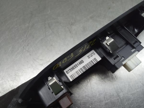 Mando / interruptor elevalunas delantero derecho FIAT 500X (334_) Imagem-2